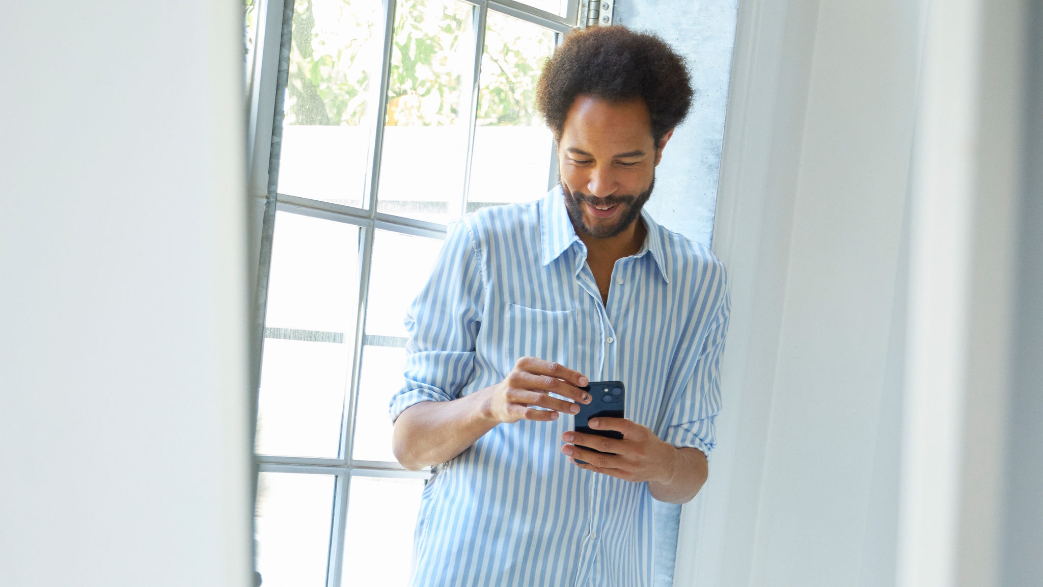 A man using the onecta app